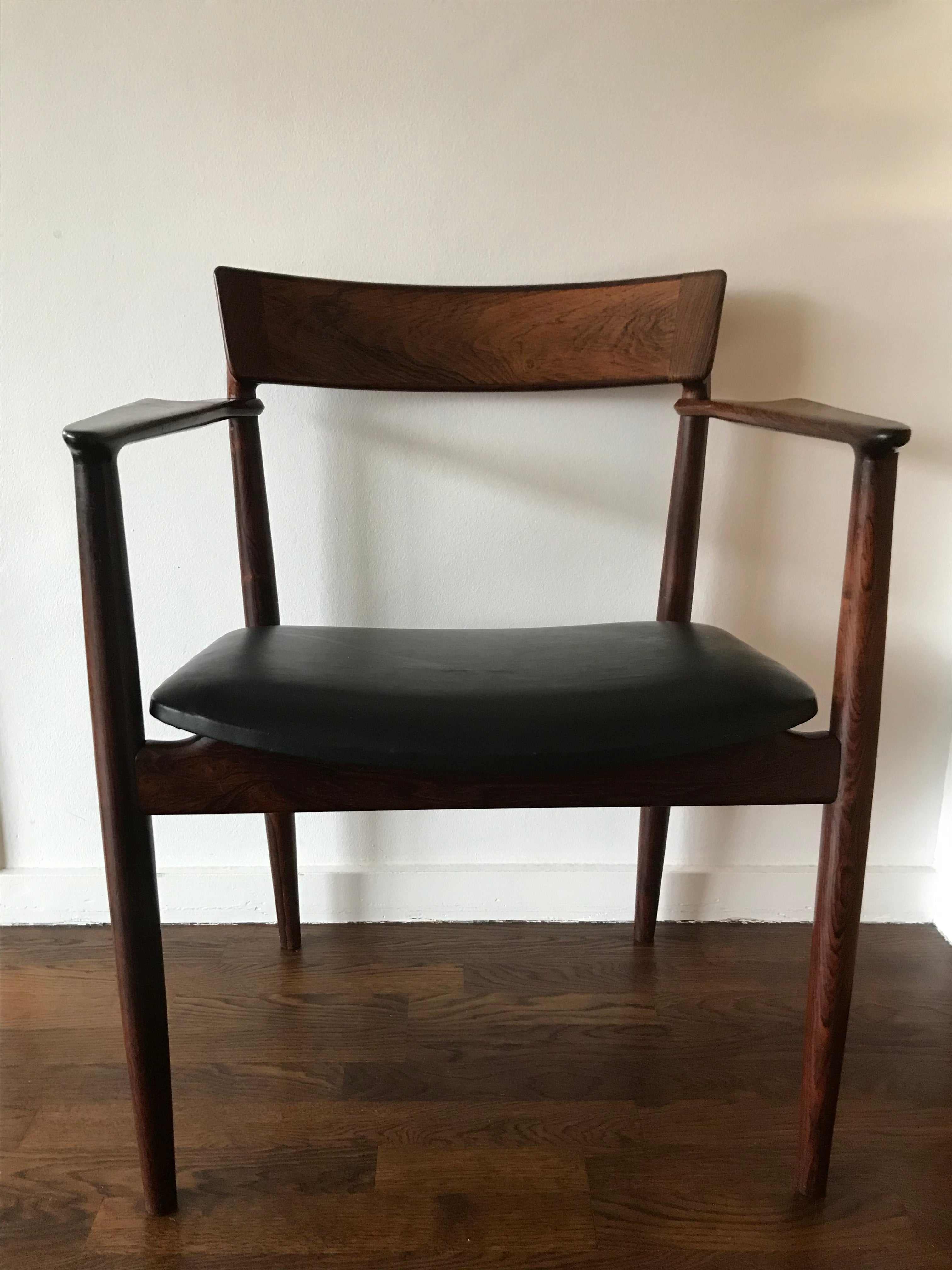 Danish Henry Rosengren Hansen Chair in Rosewood. – INSTABID.ME